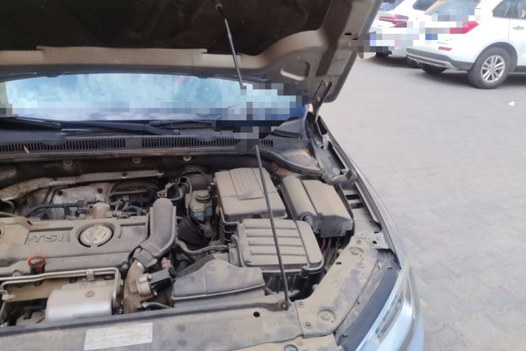 Used Volkswagen Sagitar 2012 1.4TSI Automatic Luxury Edition Engine Bay Left