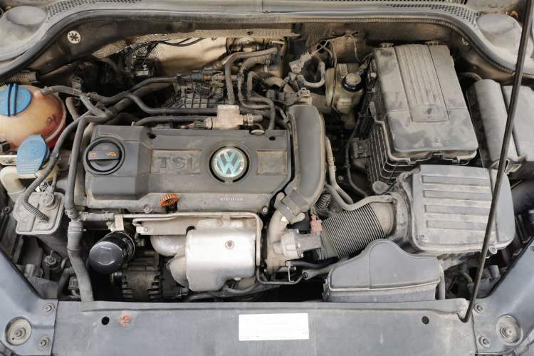 Used Volkswagen Sagitar 2012 1.4TSI Automatic Luxury Edition Engine Bay