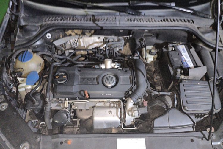 Used Volkswagen Sagitar 2012 1.4TSI Manual Luxury Model Engine Bay