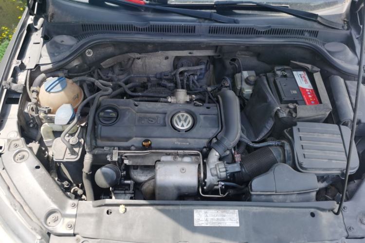 Used Volkswagen Sagitar 2012 1.4TSI Manual Luxury Model Engine Bay