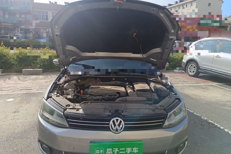 Used Volkswagen Sagitar 2012 1.8TSI Automatic Flagship Edition Engine Bay