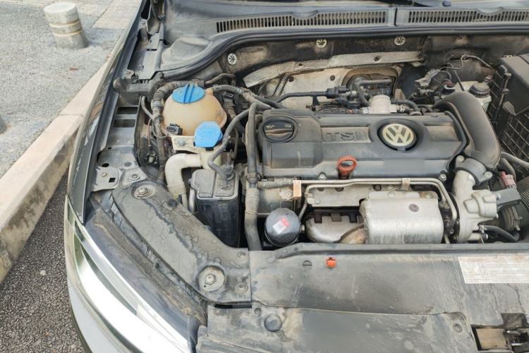 Used Volkswagen Sagitar 2012 1.4TSI Automatic Flagship Edition Engine Bay Right