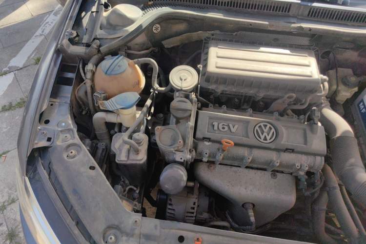 Used Volkswagen Sagitar 2012 1.6L Manual Comfort Model Engine Bay Right