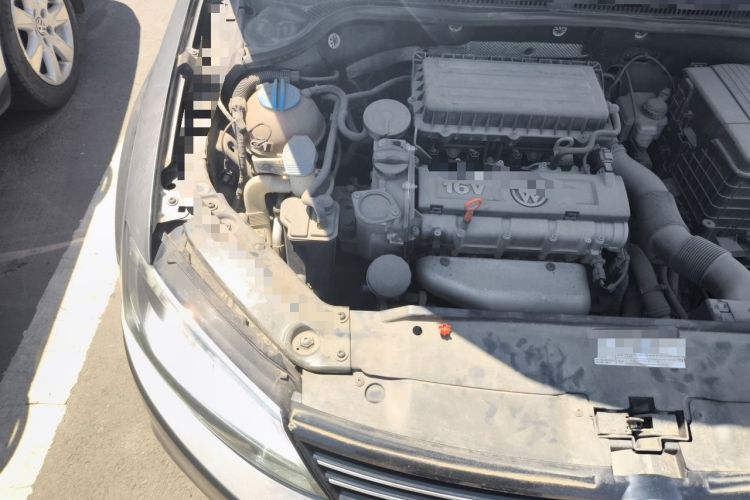 Used Volkswagen Sagitar 2012 1.6L Automatic Comfort Edition Engine Bay Right