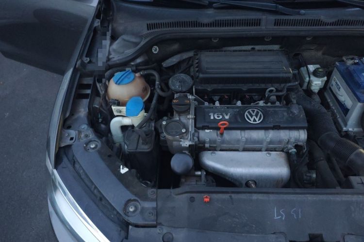 Used Volkswagen Sagitar 2012 1.6L Manual Comfort Model Engine Bay Right
