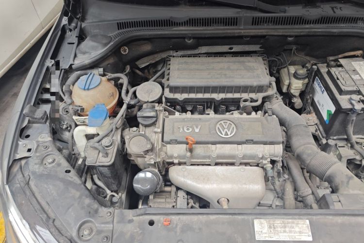 Used Volkswagen Sagitar 2012 1.6L Automatic Comfort Edition Engine Bay Right
