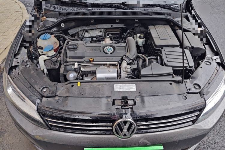 Used Volkswagen Sagitar 2012 1.4TSI Automatic Luxury Edition Engine Bay