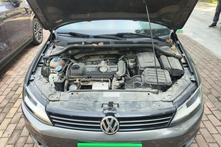 Used Volkswagen Sagitar 2012 1.4TSI Automatic Luxury Edition Engine Bay