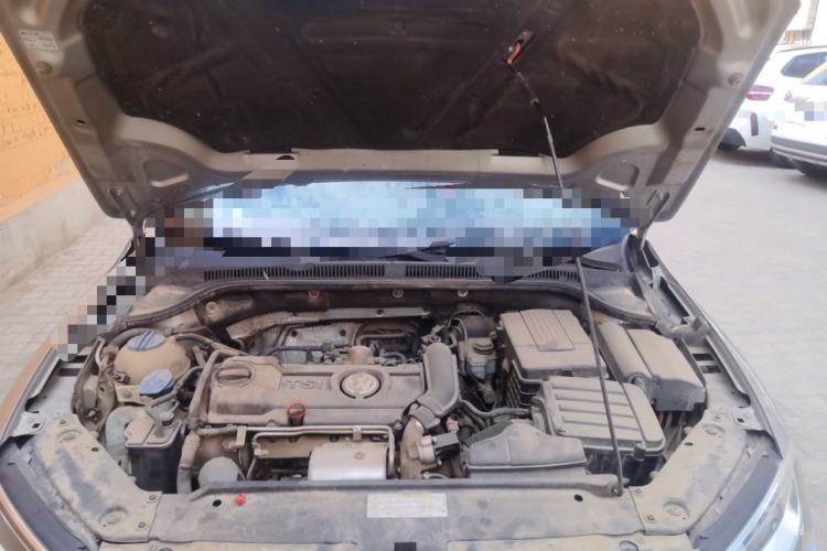 Used Volkswagen Sagitar 2012 1.4TSI Automatic Luxury Edition Engine Bay