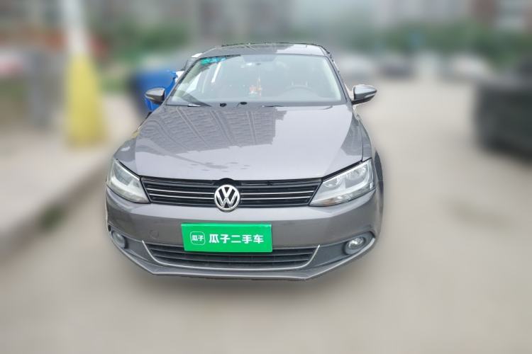 Used Volkswagen Sagitar 2012 1.6L Manual Comfort Model Front