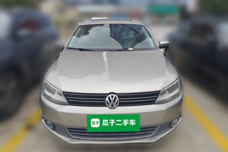 Used Volkswagen Sagitar 2012 1.6L Automatic Fashion Edition Front