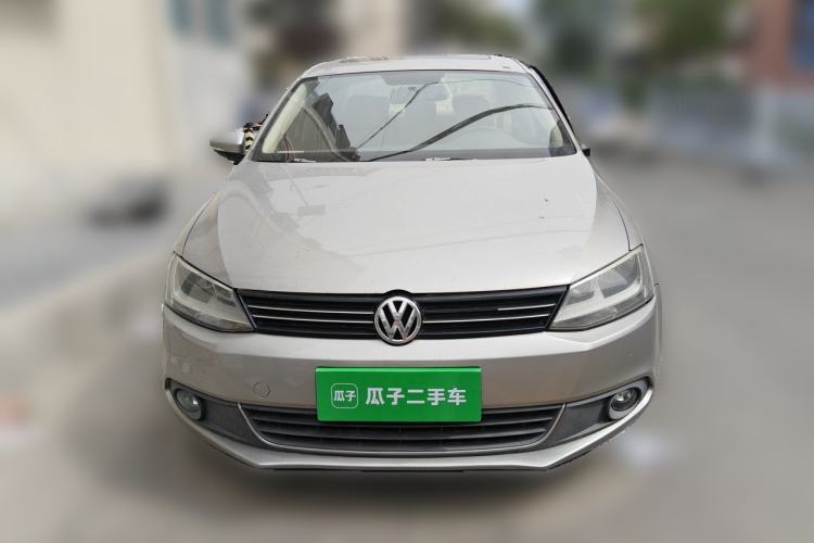 Used Volkswagen Sagitar 2012 1.6L Manual Comfort Model Front