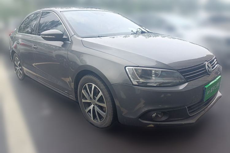 Used Volkswagen Sagitar 2012 1.4TSI Automatic Luxury Edition Front Right 45 Deg
