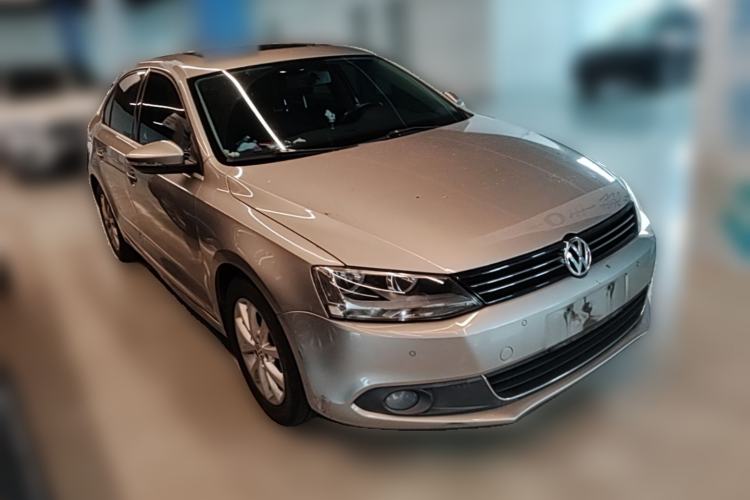Used Volkswagen Sagitar 2012 1.4TSI Automatic Luxury Edition Front Right 45 Deg