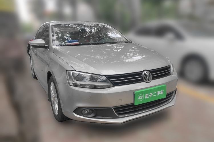 Used Volkswagen Sagitar 2012 1.4TSI Manual Luxury Model Front Right 45 Deg