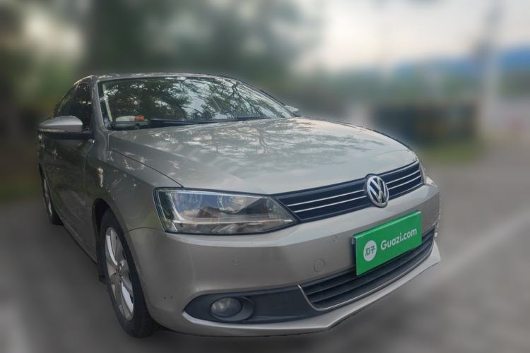 Used Volkswagen Sagitar 2012 1.4TSI Automatic Luxury Edition Front Right 45 Deg