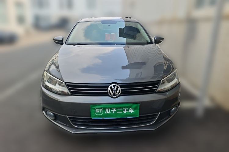 Used Volkswagen Sagitar 2012 1.6L Manual Comfort Model Front