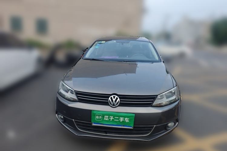 Used Volkswagen Sagitar 2012 1.6L Manual Comfort Model Front