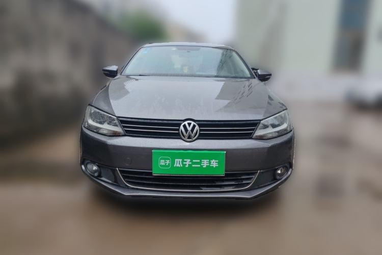 Used Volkswagen Sagitar 2012 1.6L Manual Comfort Model Front