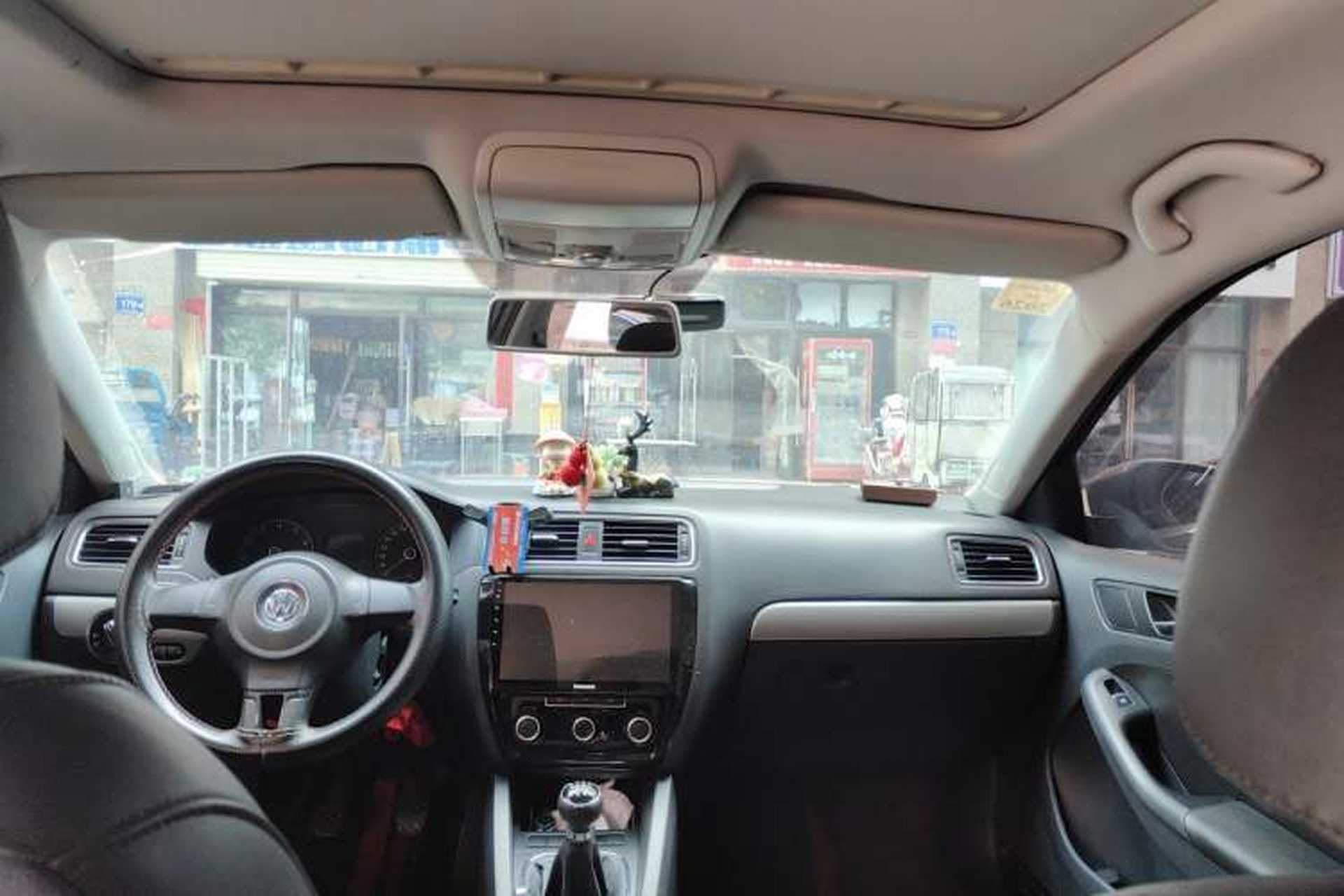 Used Volkswagen Sagitar 2012 1.6L Manual Comfort Model Headliner