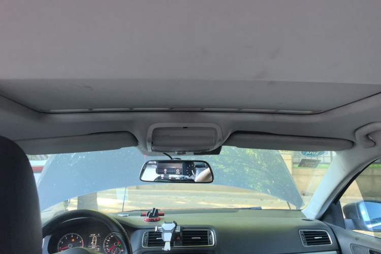 Used Volkswagen Sagitar 2012 1.4TSI Automatic Luxury Edition Headliner