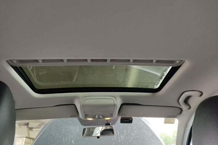 Used Volkswagen Sagitar 2012 1.4TSI Automatic Luxury Edition Headliner