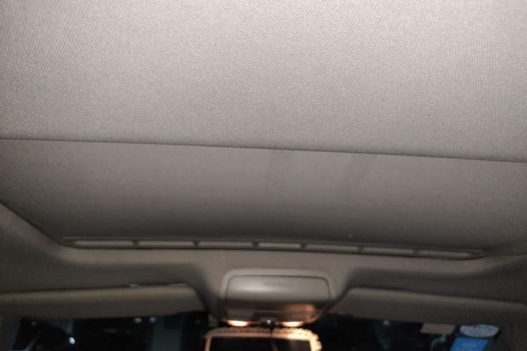 Used Volkswagen Sagitar 2012 1.4TSI Automatic Flagship Edition Headliner