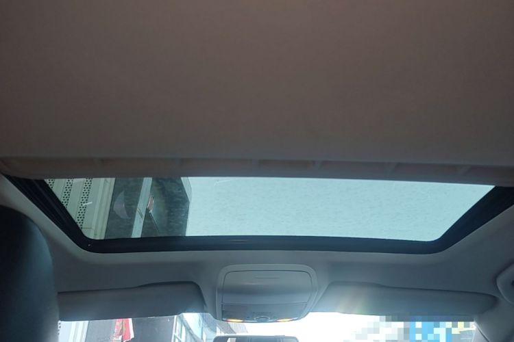 Used Volkswagen Sagitar 2012 1.4TSI Manual Luxury Model Headliner