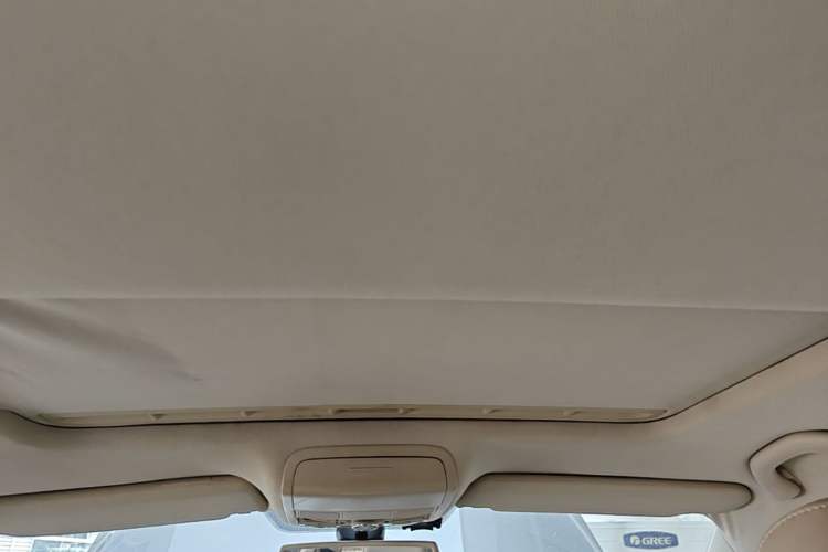 Used Volkswagen Sagitar 2012 1.8TSI Automatic Flagship Edition Headliner