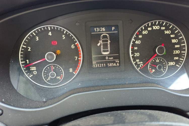 Used Volkswagen Sagitar 2012 1.4TSI Automatic Luxury Edition Instrument Cluster