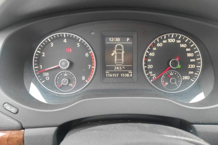 Used Volkswagen Sagitar 2012 1.4TSI Automatic Flagship Edition Instrument Cluster