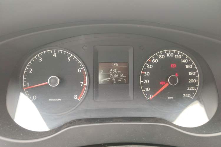 Used Volkswagen Sagitar 2012 1.6L Manual Comfort Model Instrument Cluster