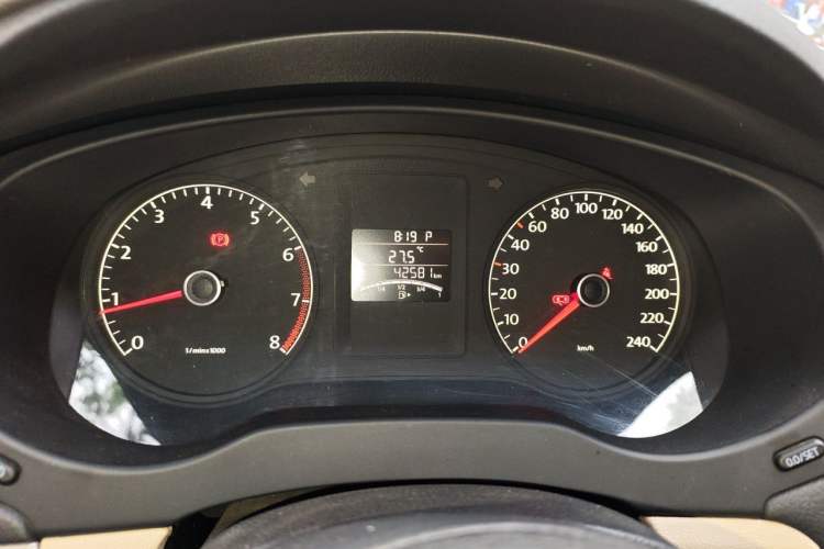 Used Volkswagen Sagitar 2012 1.6L Automatic Comfort Edition Instrument Cluster