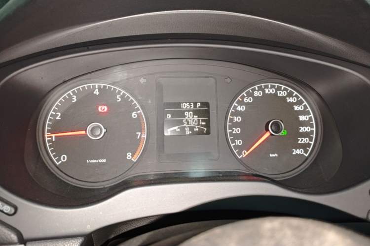 Used Volkswagen Sagitar 2012 1.6L Automatic Comfort Edition Instrument Cluster