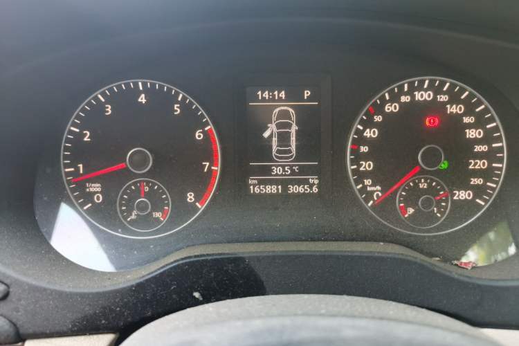 Used Volkswagen Sagitar 2012 1.8TSI Automatic Flagship Edition Instrument Cluster
