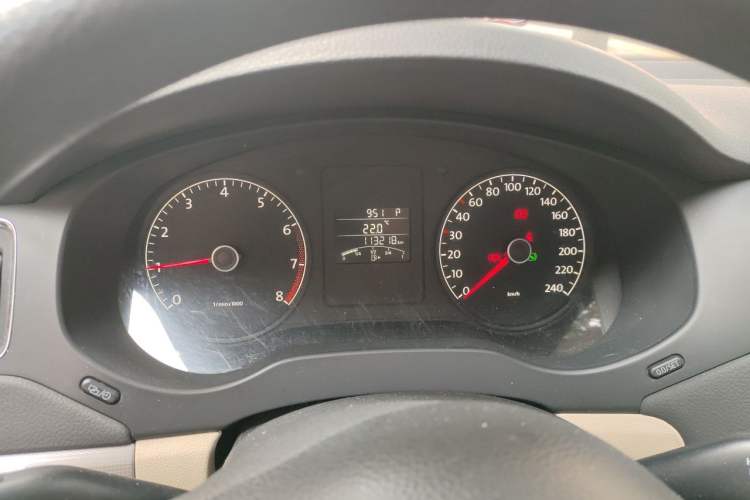 Used Volkswagen Sagitar 2012 1.6L Automatic Comfort Edition Instrument Cluster