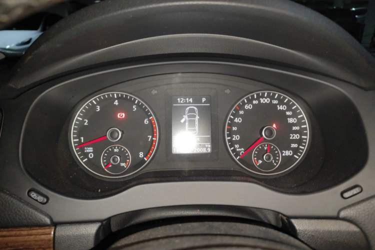 Used Volkswagen Sagitar 2012 1.4TSI Automatic Flagship Edition Instrument Cluster