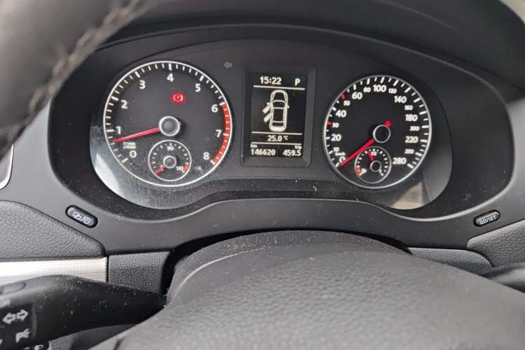 Used Volkswagen Sagitar 2012 1.4TSI Automatic Luxury Edition Instrument Cluster