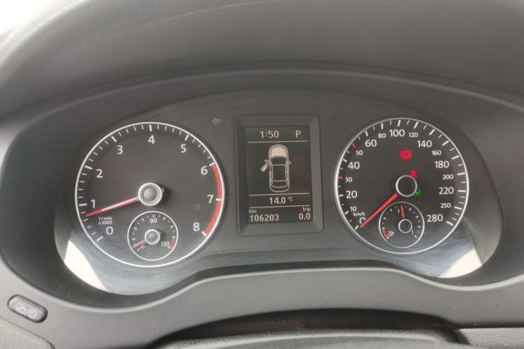 Used Volkswagen Sagitar 2012 1.8TSI Automatic Flagship Edition Instrument Cluster