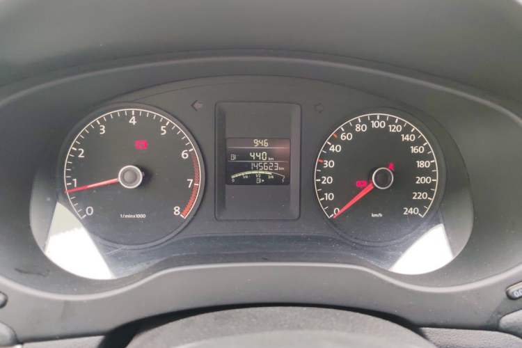 Used Volkswagen Sagitar 2012 1.6L Manual Comfort Model Instrument Cluster