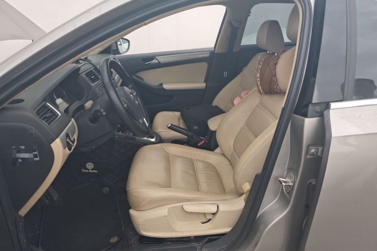 Used Volkswagen Sagitar 2012 1.4TSI Automatic Luxury Edition Left Front Seat