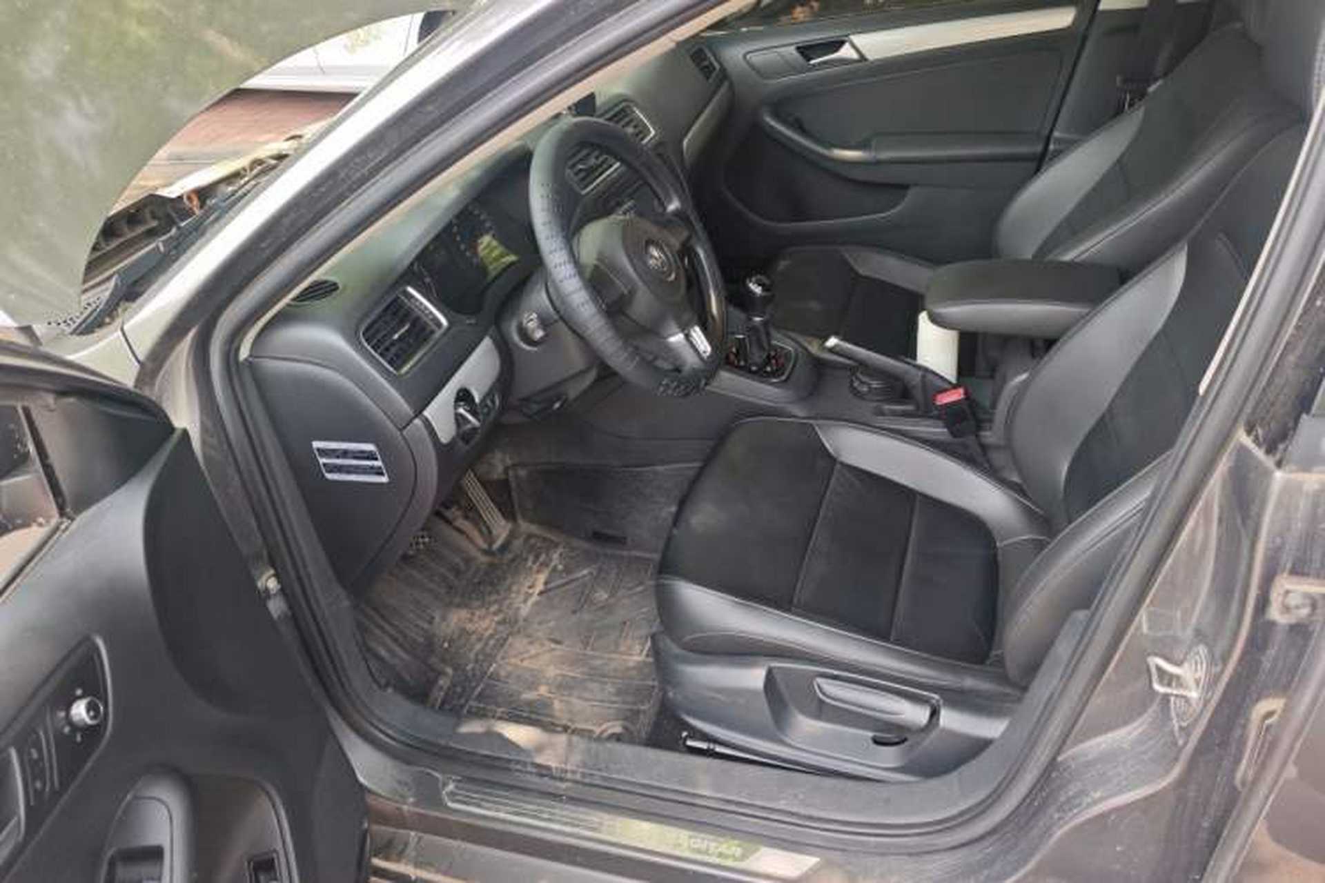Used Volkswagen Sagitar 2012 1.6L Manual Comfort Model Left Front Seat
