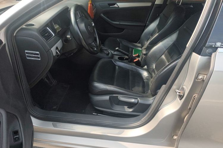 Used Volkswagen Sagitar 2012 1.4TSI Automatic Luxury Edition Left Front Seat