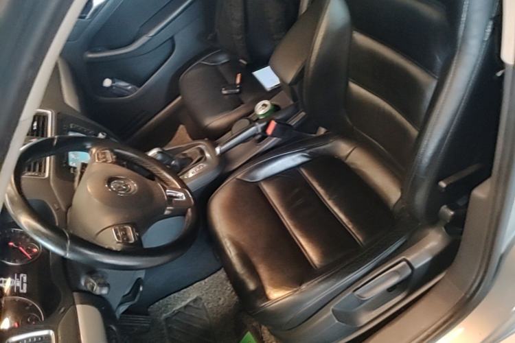Used Volkswagen Sagitar 2012 1.4TSI Automatic Luxury Edition Left Front Seat