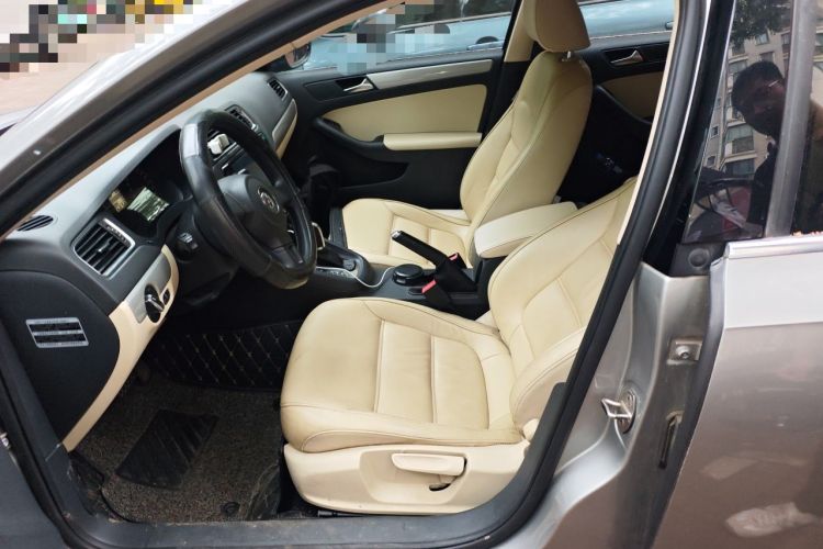 Used Volkswagen Sagitar 2012 1.6L Automatic Comfort Edition Left Front Seat