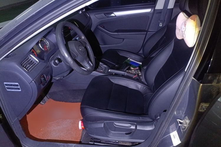 Used Volkswagen Sagitar 2012 1.4TSI Automatic Fashion Edition Left Front Seat