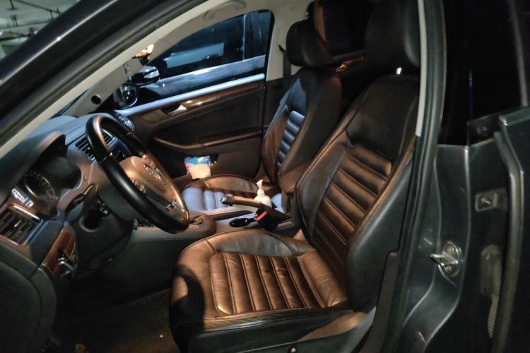 Used Volkswagen Sagitar 2012 1.4TSI Automatic Flagship Edition Left Front Seat