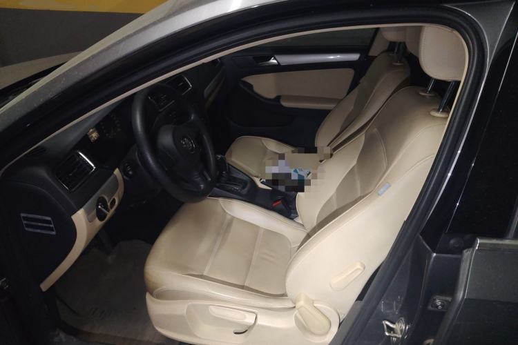 Used Volkswagen Sagitar 2012 1.6L Automatic Comfort Edition Left Front Seat