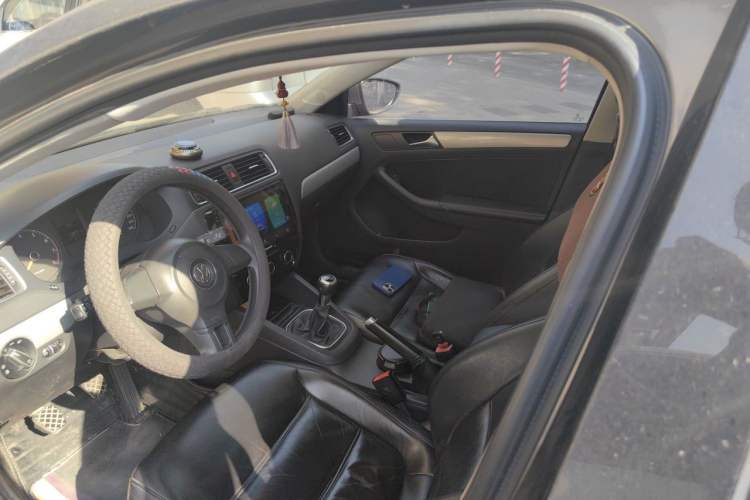 Used Volkswagen Sagitar 2012 1.6L Manual Comfort Model Left Front Seat