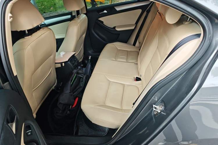 Used Volkswagen Sagitar 2012 1.6L Automatic Comfort Edition Left Rear Seat